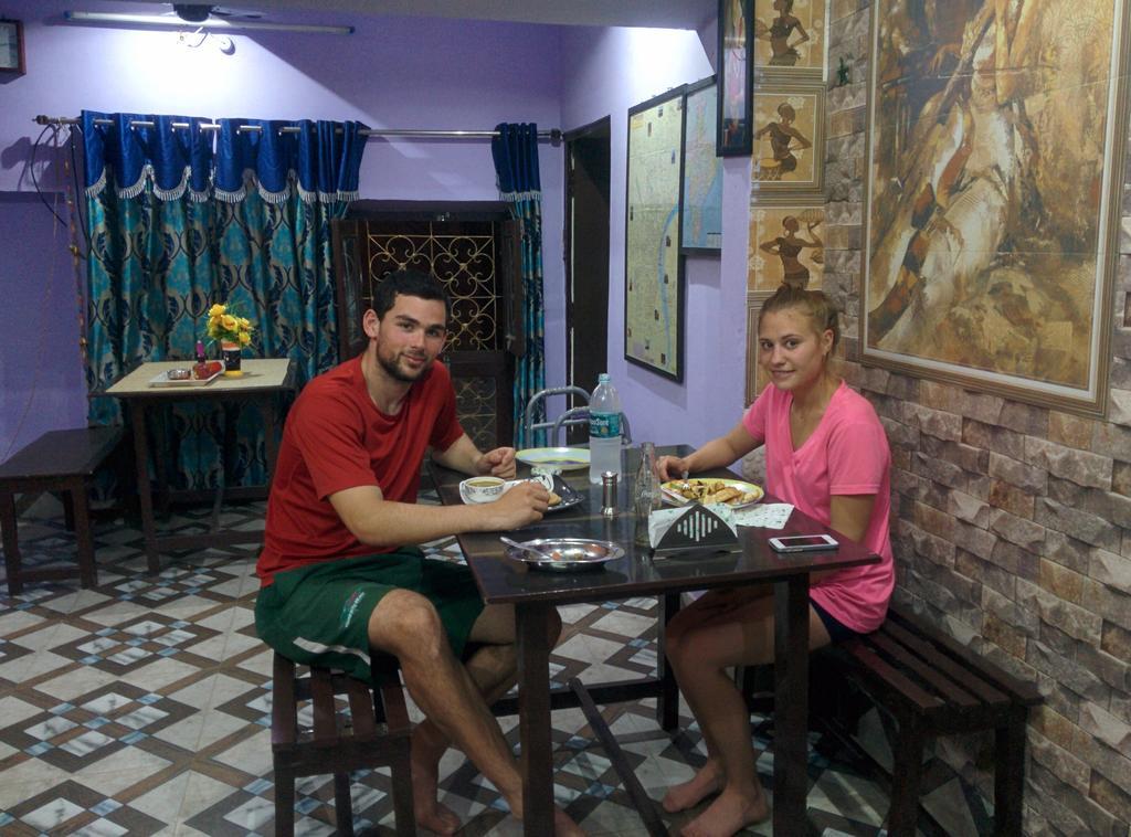 Kanha Paying Guest House Varanasi Esterno foto