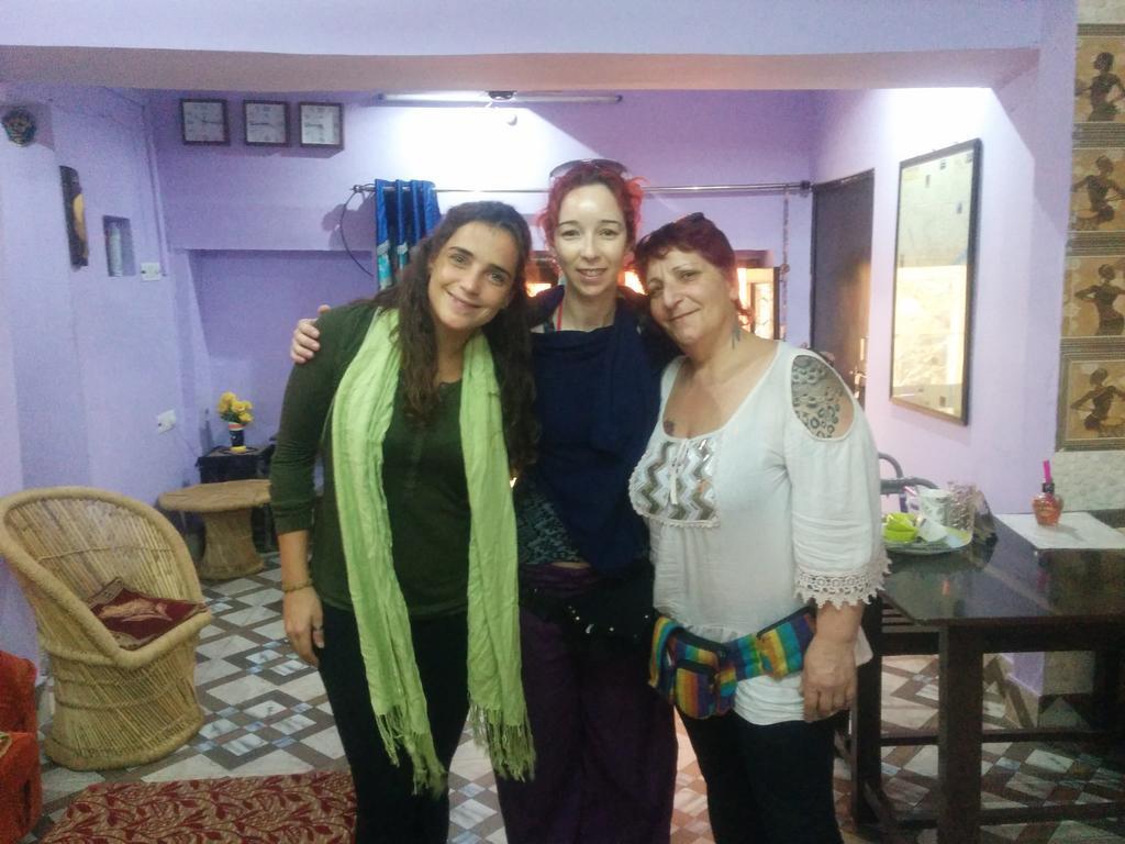 Kanha Paying Guest House Varanasi Esterno foto