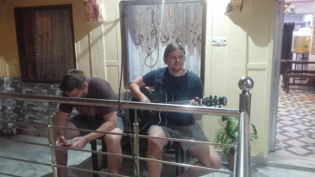 Kanha Paying Guest House Varanasi Esterno foto