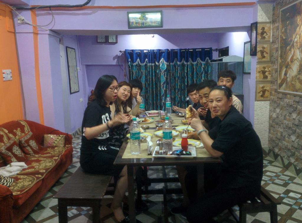 Kanha Paying Guest House Varanasi Esterno foto