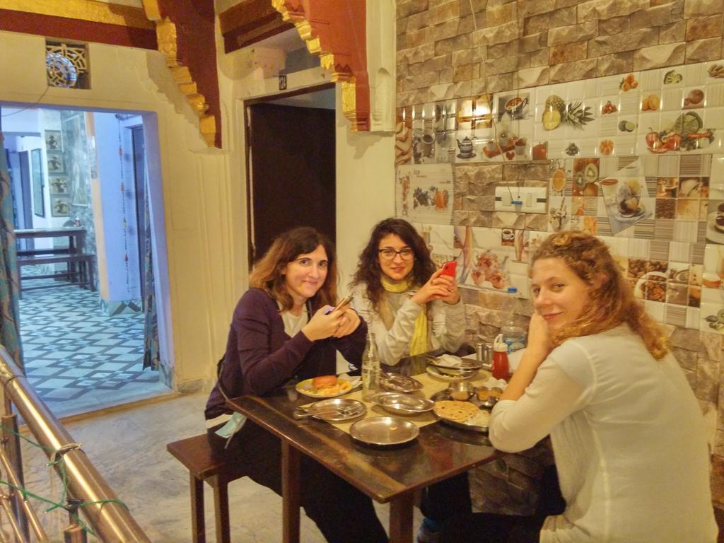 Kanha Paying Guest House Varanasi Esterno foto