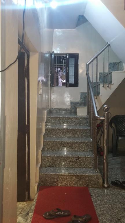 Kanha Paying Guest House Varanasi Esterno foto