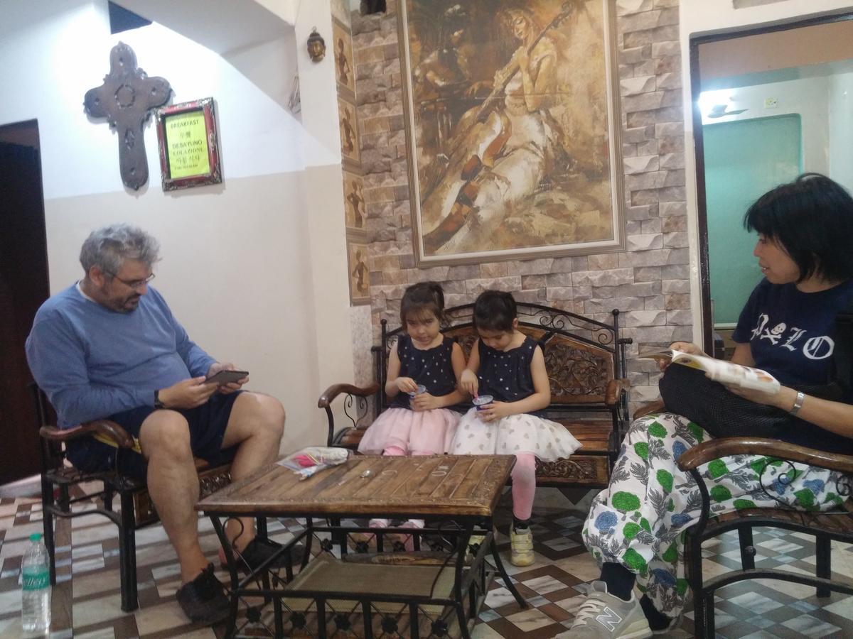 Kanha Paying Guest House Varanasi Esterno foto