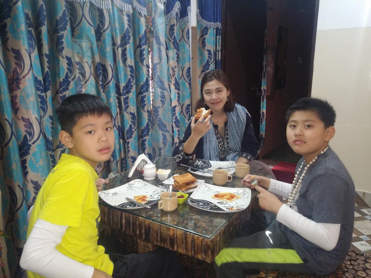 Kanha Paying Guest House Varanasi Esterno foto