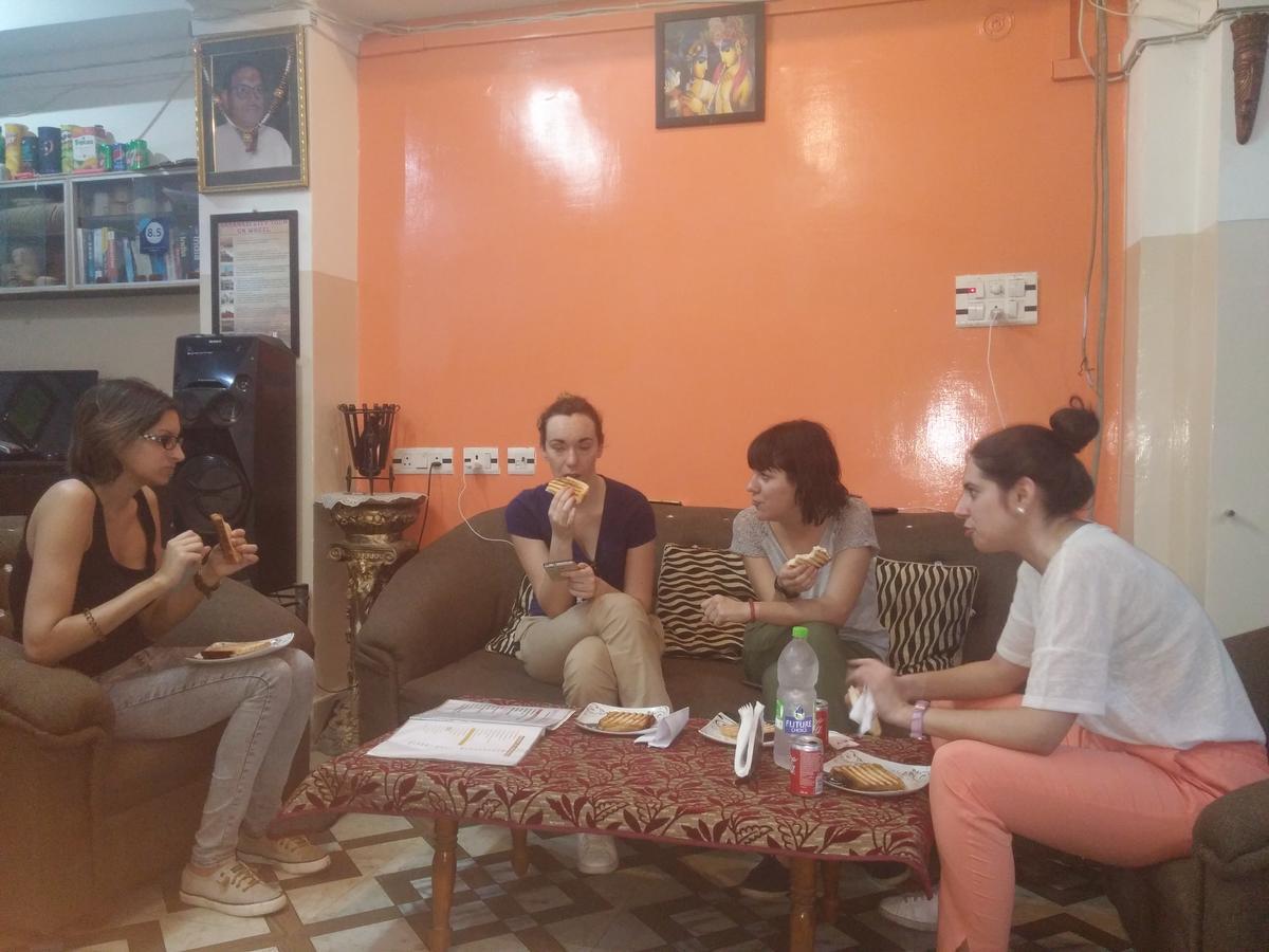 Kanha Paying Guest House Varanasi Esterno foto
