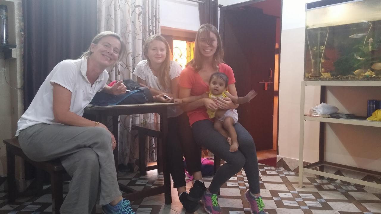 Kanha Paying Guest House Varanasi Esterno foto