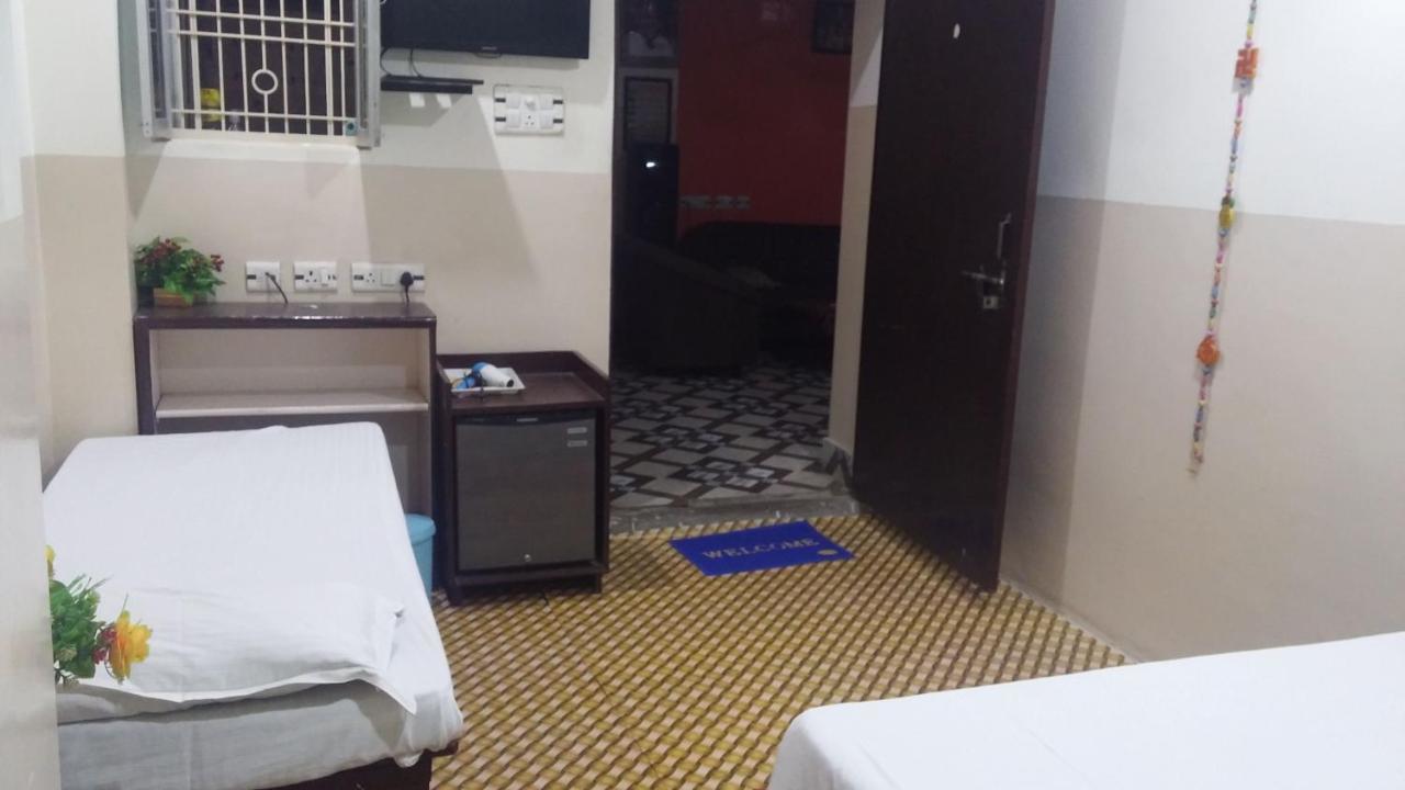 Kanha Paying Guest House Varanasi Esterno foto