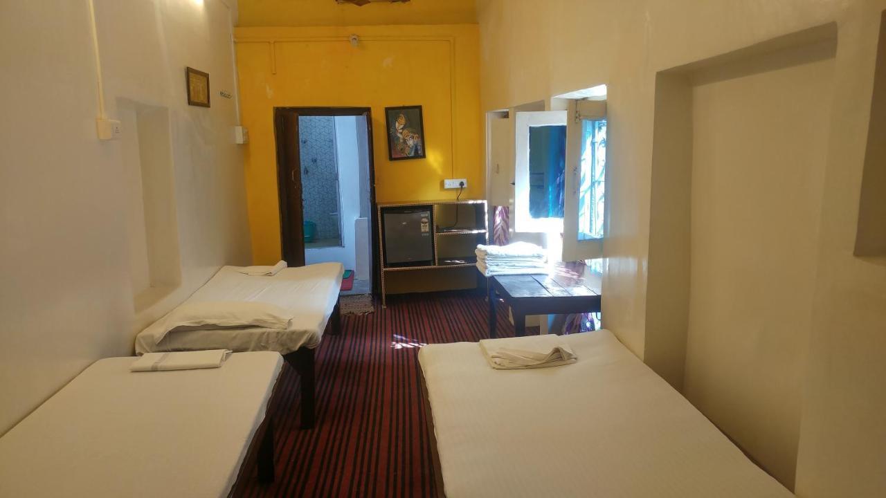 Kanha Paying Guest House Varanasi Esterno foto