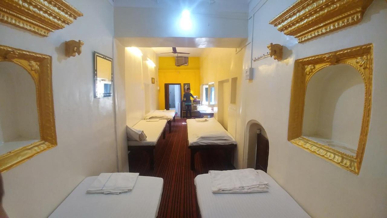 Kanha Paying Guest House Varanasi Esterno foto