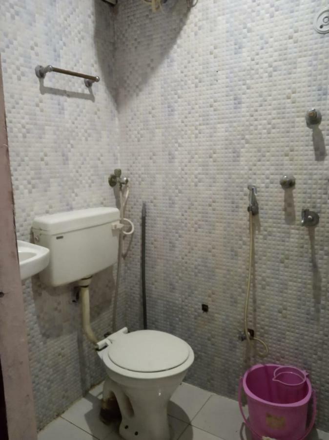 Kanha Paying Guest House Varanasi Esterno foto